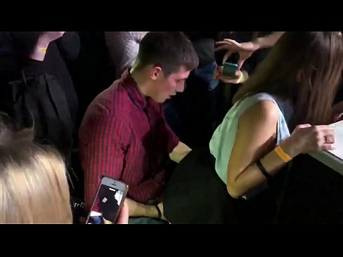 ❤️ Sexe réel dans une boîte de nuit russe. Jeune fille russe de 18 ans baisée dans l'anus et le vagin dans une boîte de nuit. Vidéo de sexe at us fr.xxxhdporn.ru ❤