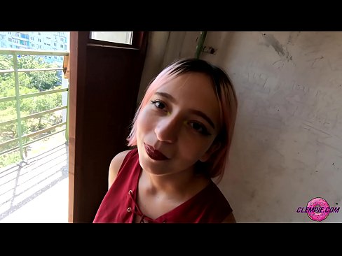 ❤️ Une étudiante sensuelle suce un étranger dans l'Outback - sperme sur son visage Vidéo de sexe at us fr.xxxhdporn.ru ❤